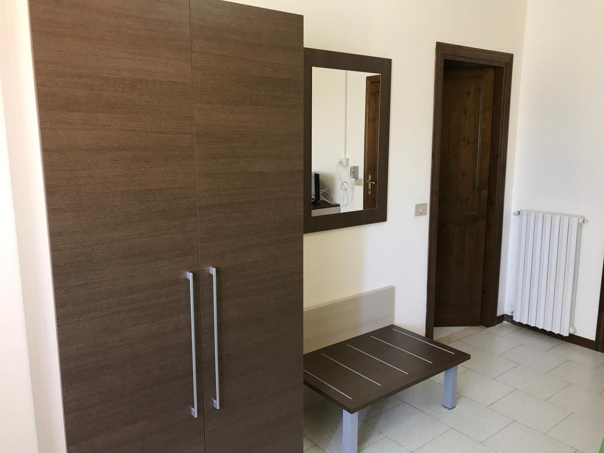Hotel Marina Бадеси Экстерьер фото